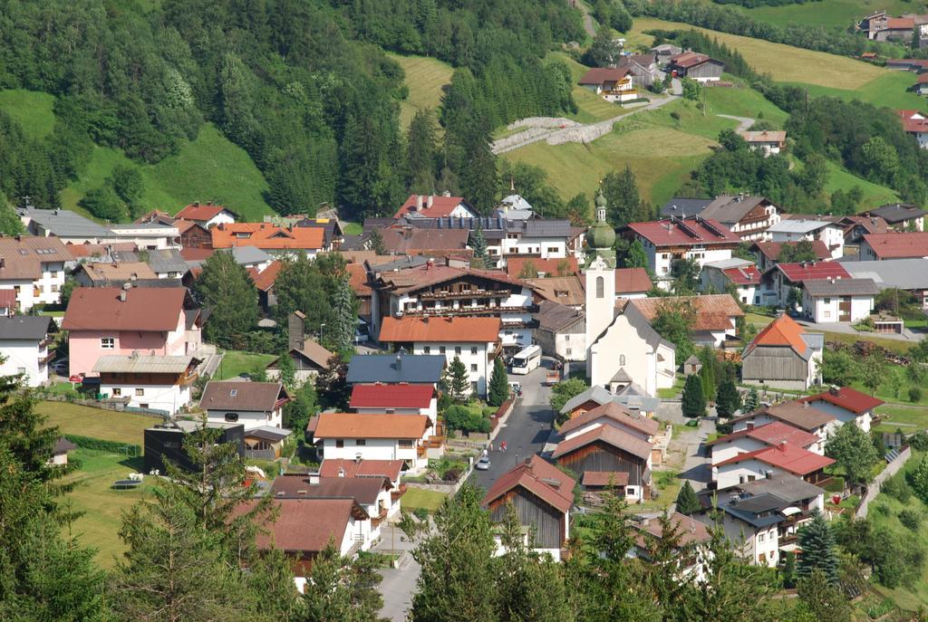 Appartamento Haus Schimpfoessl Flirsch Esterno foto