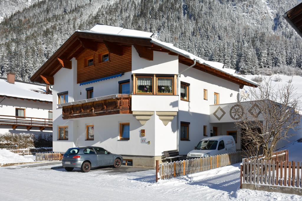 Appartamento Haus Schimpfoessl Flirsch Esterno foto