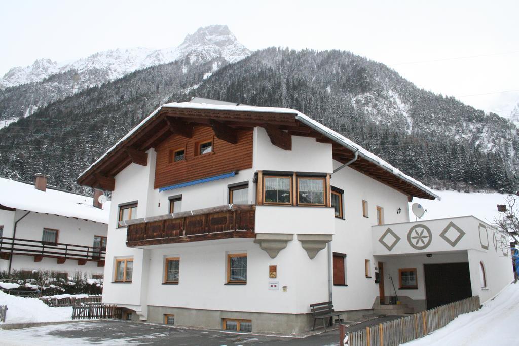 Appartamento Haus Schimpfoessl Flirsch Esterno foto